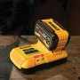 DeWALT DCB117-QW batteria e caricabatteria per utensili elettrici Caricatore per batteria (DCB117-QW)
