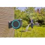 Gardena 18625-20 avvolgitubo da giardino Rocchetto montato a muro Automatico Nero, Blu