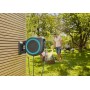 Gardena 18630-20 avvolgitubo da giardino Rocchetto montato a muro Automatico Nero, Blu