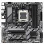 GIGABYTE B850M DS3H Scheda Madre - Processori AMD Ryzen Serie 9000, 16+2+2 fasi VRM digitali, fino a 8200MHz DDR5 (OC), 1xPCIe 5