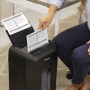 Fellowes AutoMax 90M distruggi documenti Taglio a frammenti Nero (4633601)