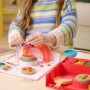 Kinetic Sand , Set di Gioco Squish Pizza, con 452 g di Sabbia e 5 Attrezzi, Giocattoli per Bambini e Bambine, 5+ Anni (6072551)