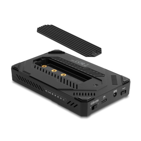 DeLOCK Custodia USB Type-C per 1 x SSD M.2 NVMe + 1 x SSD / HDD SATA da 2.5″ con funzione di clonazione (42020)
