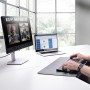 StarTech.com Porta tastiera per scrivania angolare/ a forma di L in acciaio, Vassoio per tastiera/mouse per scrivanie ad angolo  (DSKCRNRSLV)