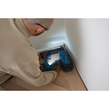 Akku-Holznagler GNH 18V-50 M Professional solo, 18Volt (blau/schwarz, ohne Akku und Ladegert) (0601482400)